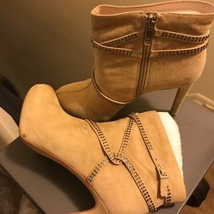 Suede beige Vince Camuto ankle boots. Worn once.